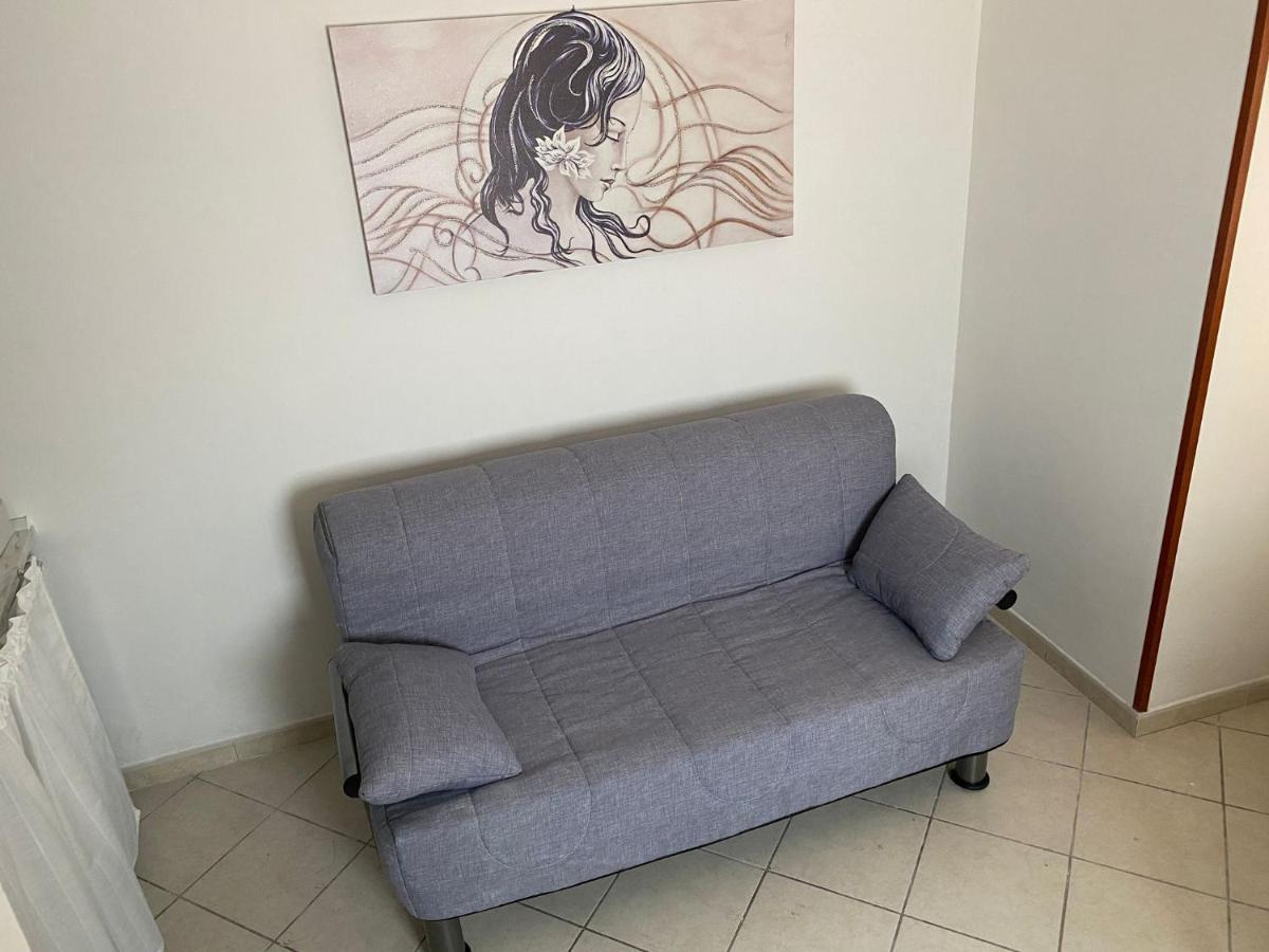 Ferienwohnung Nyx Dea Della Notte Bari Exterior foto